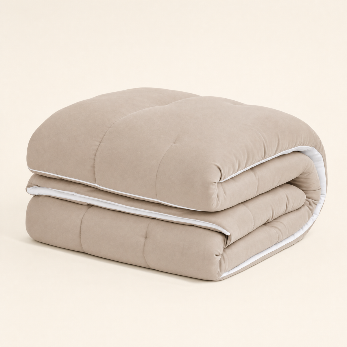 Halo comforter in Sand